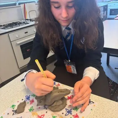🎉 Enterprise Day Highlights 🎉As part of our Character and Arts Enterprise Curriculum, Year 7 have been exploring entrepreneurial storytelling - drawing on the local heritage of Stoke-on-Trent to design their own clay commemorative pieces in honour of the city’s 100th birthday 🏺

Today, they put their skills to the test by pitching their ideas in a Dragon’s Den style challenge - and they absolutely smashed it 💫 

Swipe to see some of the amazing creations! 

clttogether candaatclt enterprise stoke100